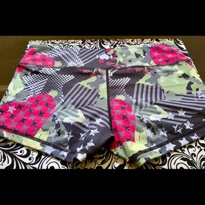 EUC WOD Bottom Military Shorties